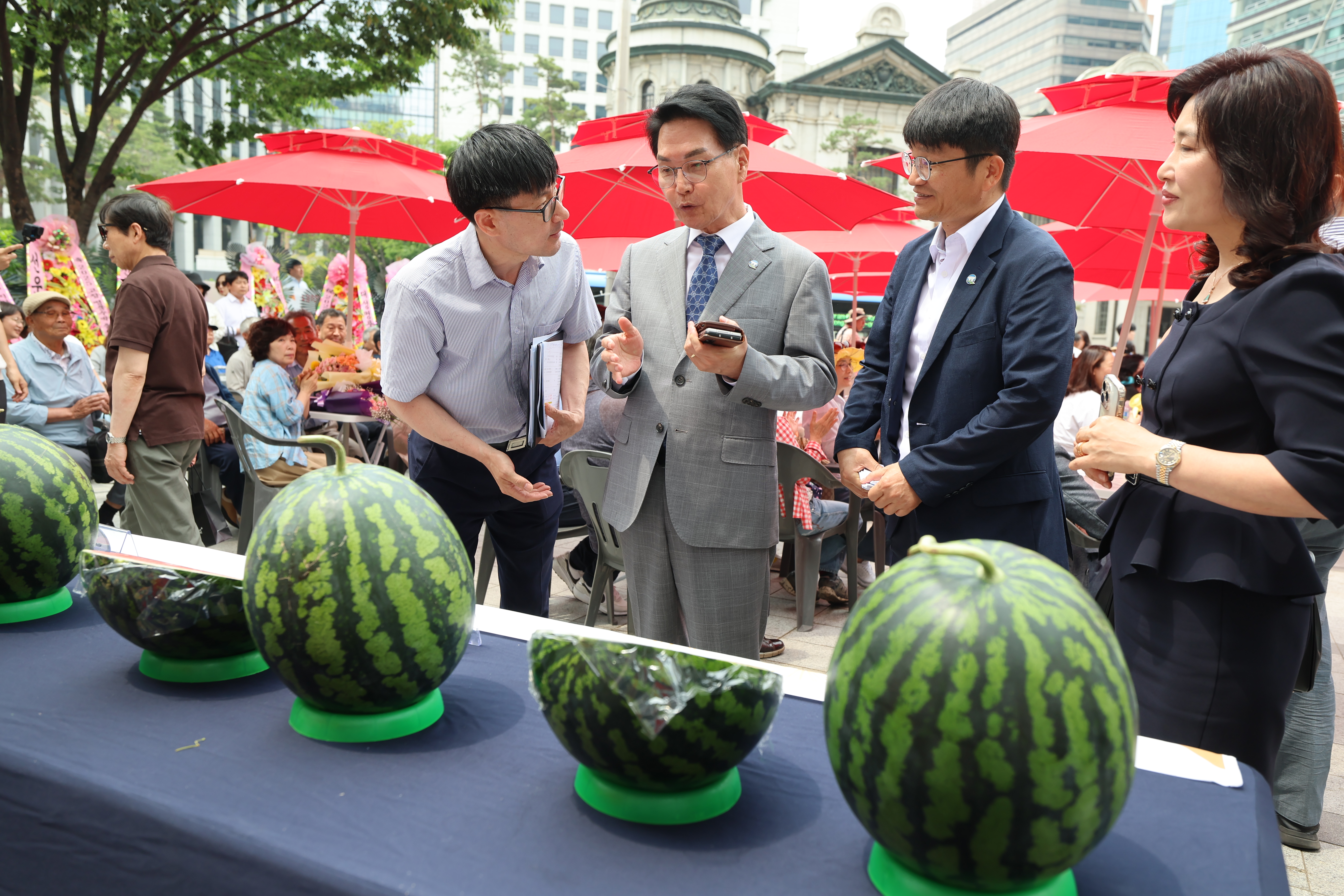 슬라이드 이미지 3