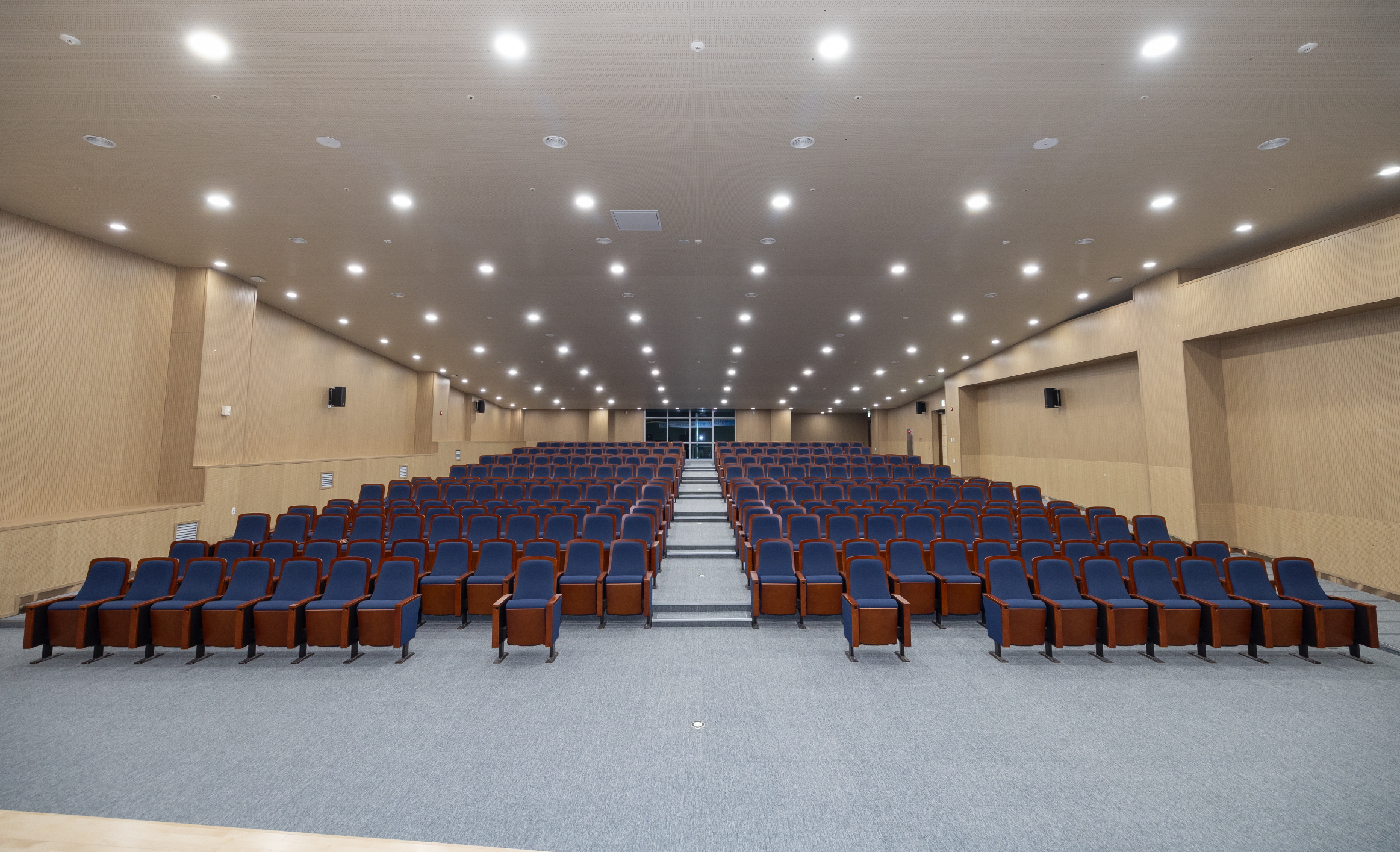 슬라이드 이미지 3