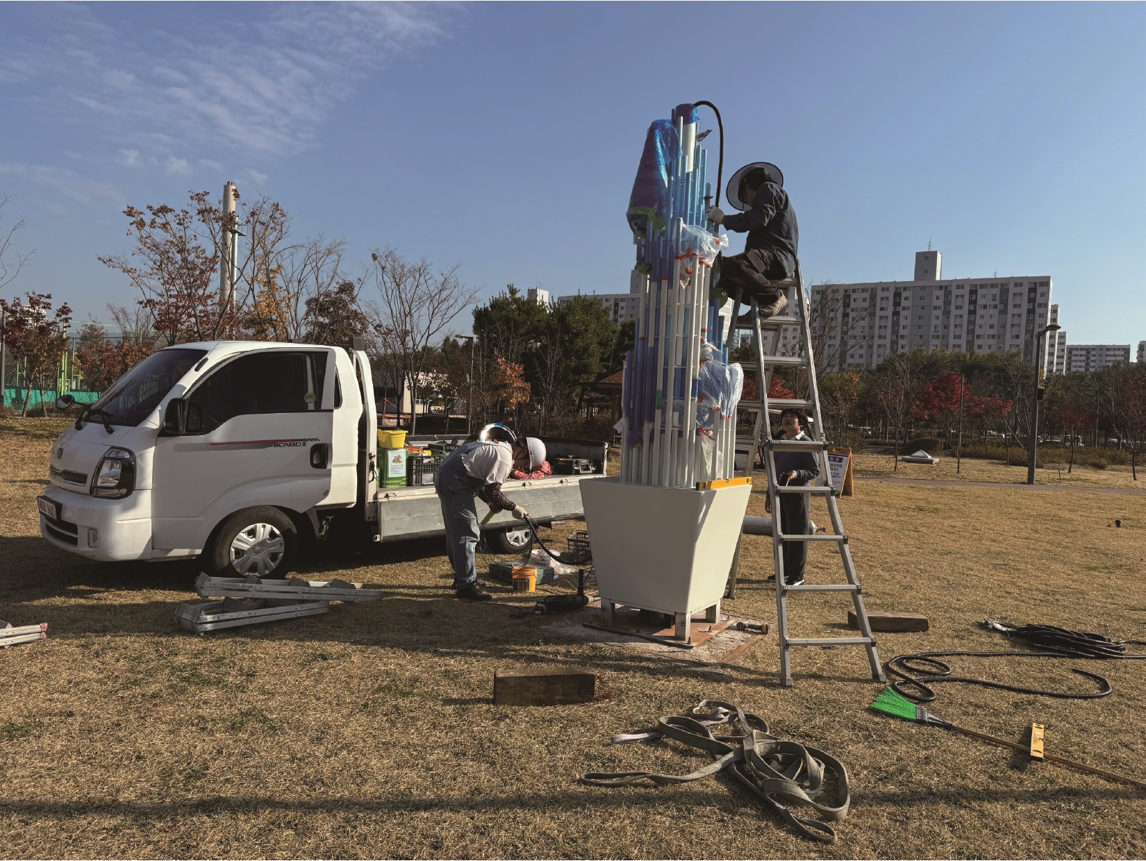 슬라이드 이미지 2