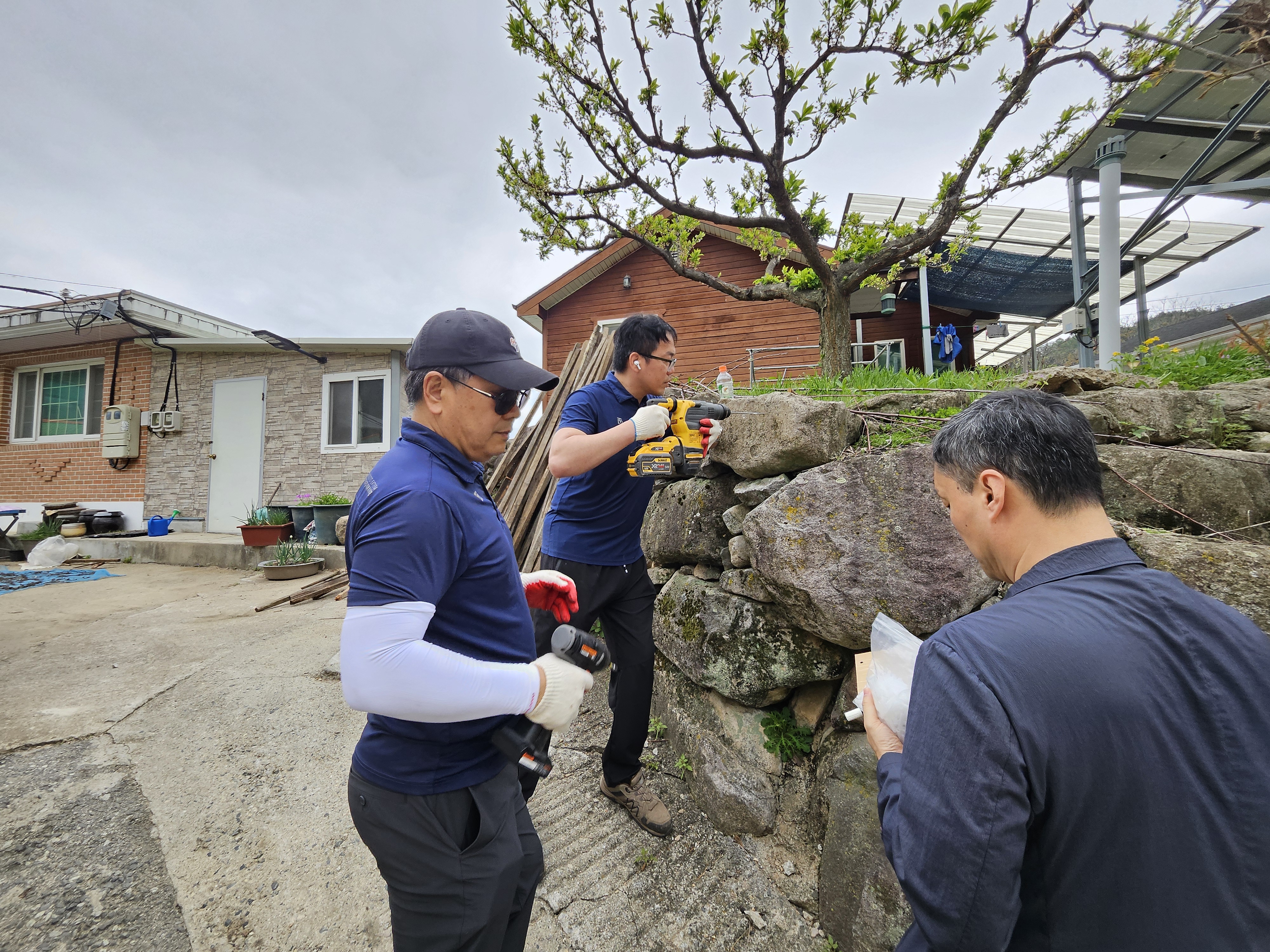 슬라이드 이미지 1