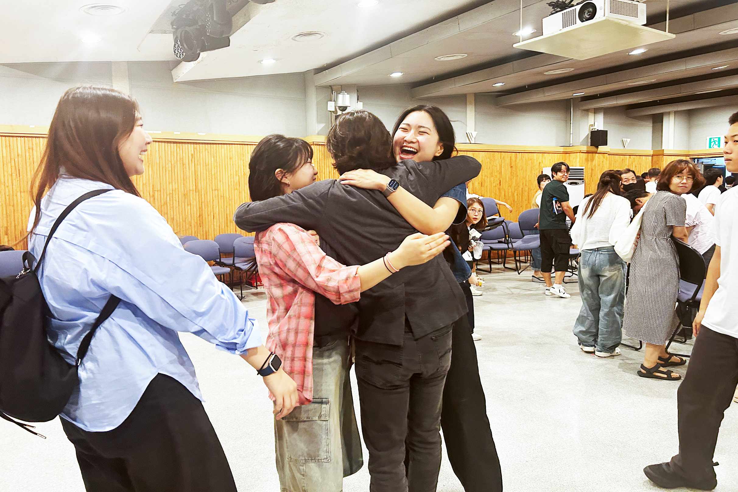 슬라이드 이미지 3