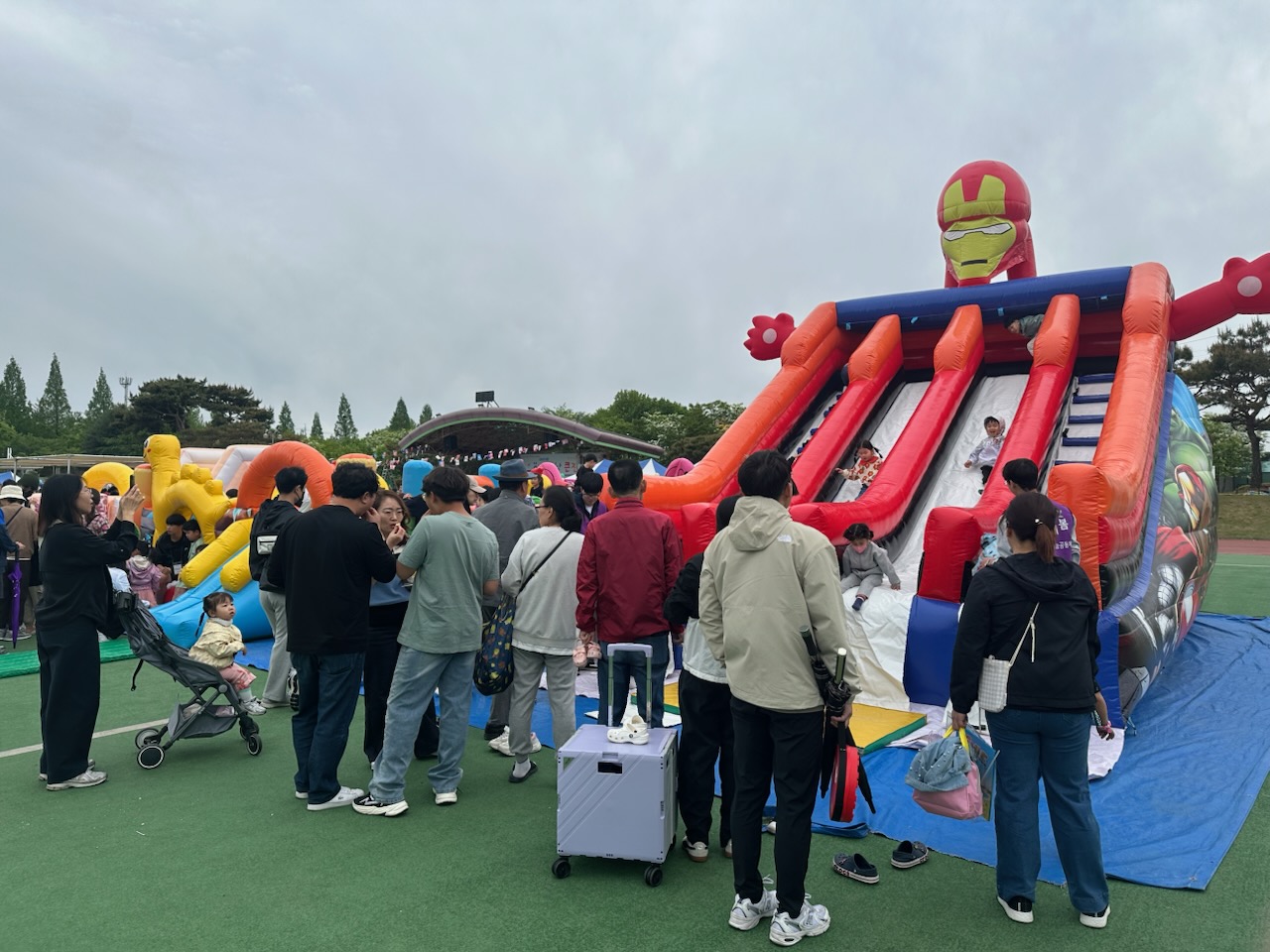 슬라이드 이미지 1