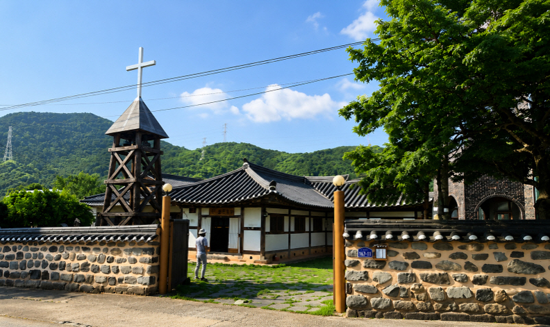 슬라이드 이미지 3