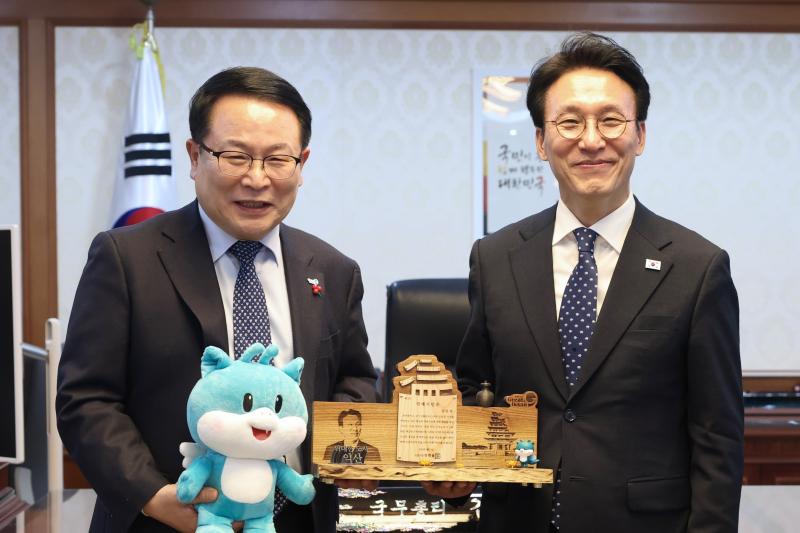 김민석 국무총리, 익산시 명예시민 됐다