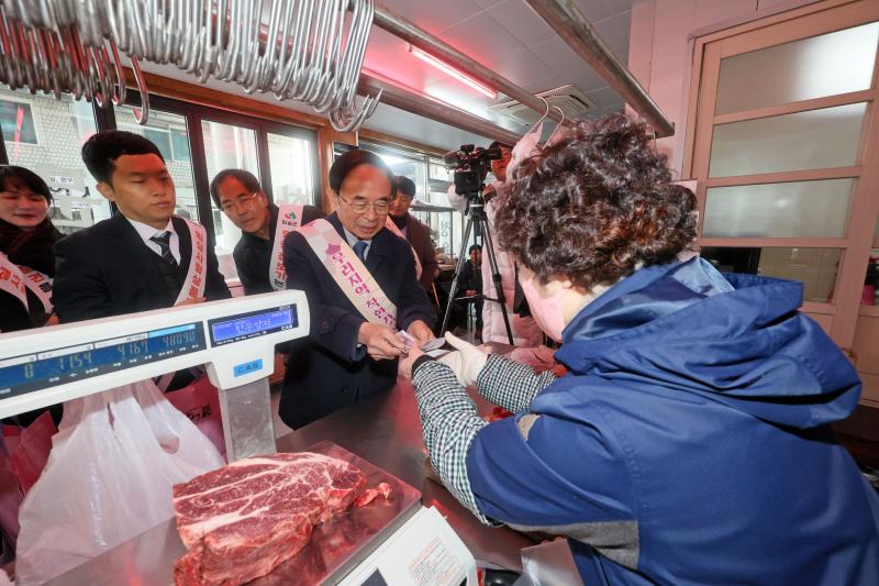 ‘임실군, 설맞이 전통시장(상점가) 장보기 행사’