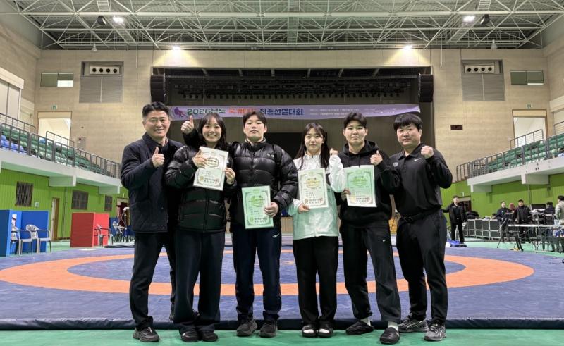 완주군청 레슬링팀 오정빈, 이한빛 국가대표 최종 선발