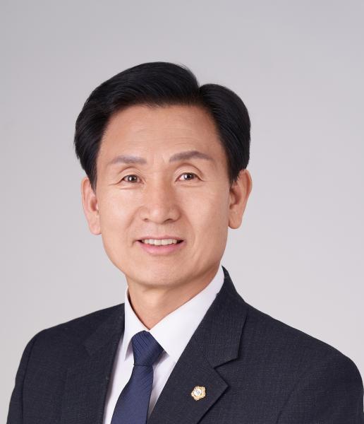 동창옥 진안군수 출마예정자, 정책공약서 제출