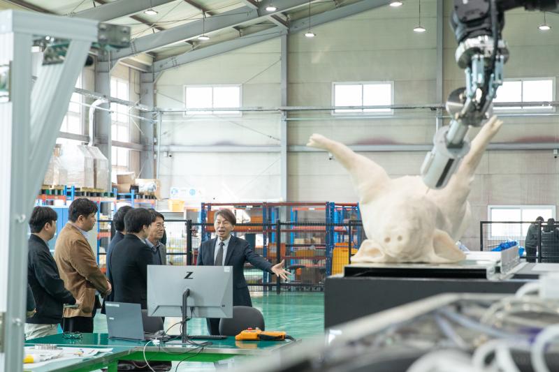 농촌진흥청, 도축 자동화 기술 협력 연구 현장 점검