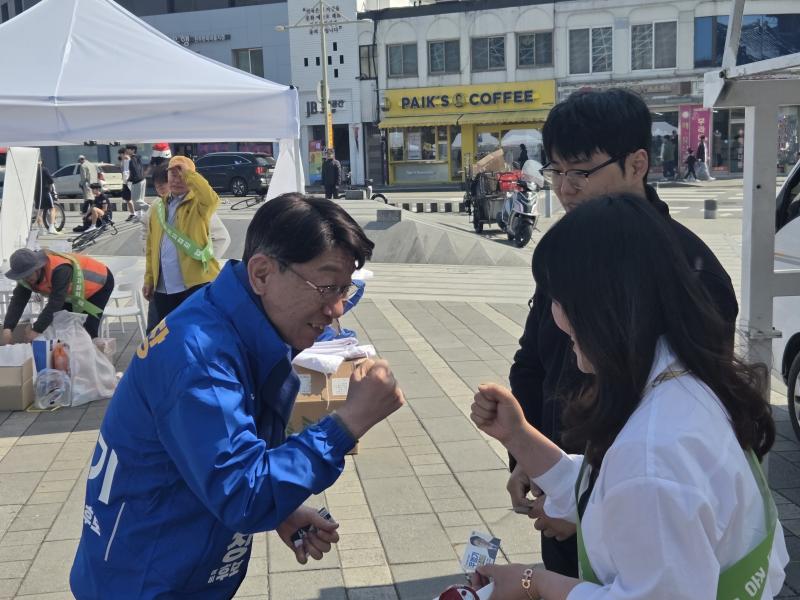 우범기, 주말 각종 행사장 찾아