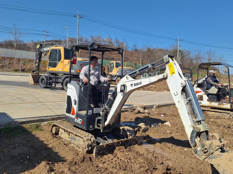 고창군, 소형특수농기계 면허취득 지원