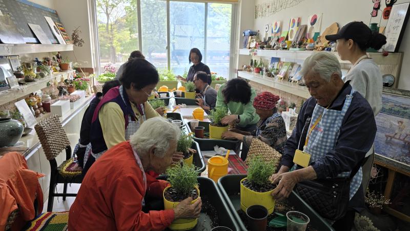 장수군노인장애인복지관, 치유농업 프로그램 ‘마음ON힐링팜’ 진행 