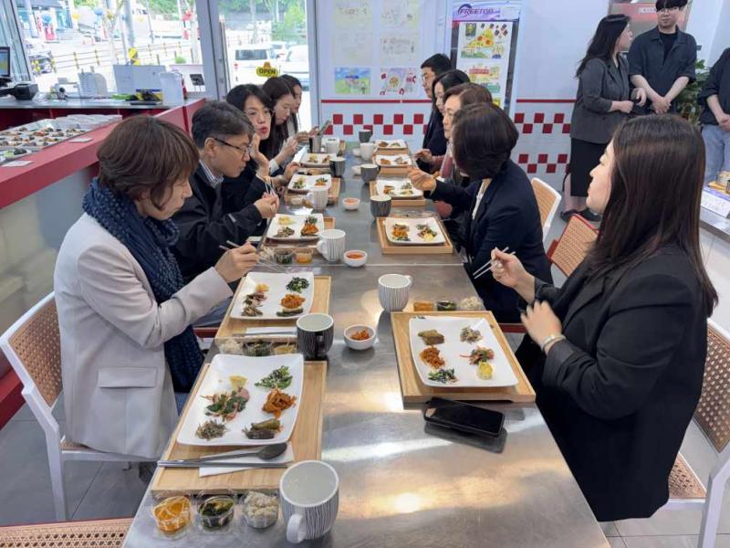 전주시, 노인 건강 맞춤형 저염·저당 도시락 제공