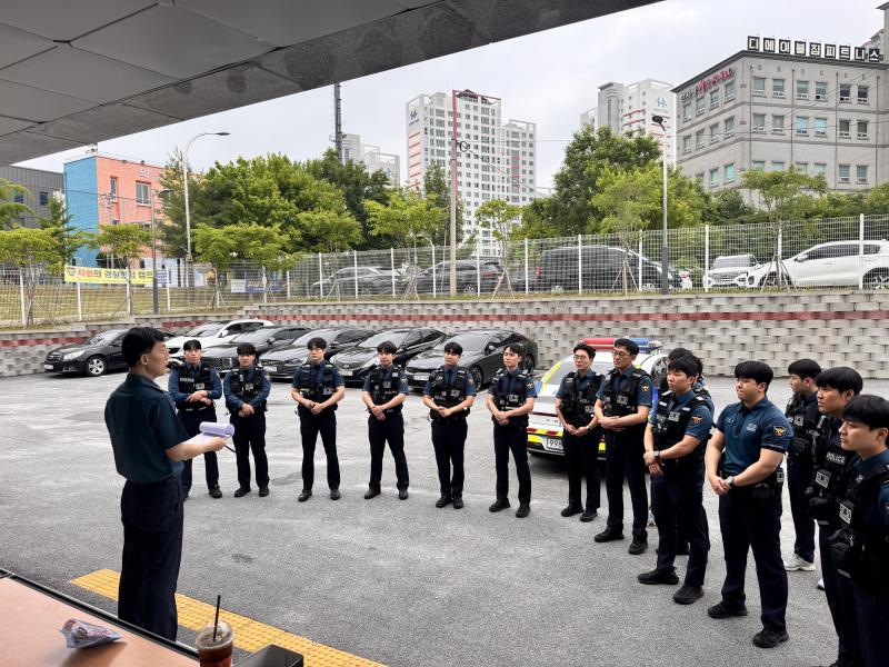 익산경찰, 흉기난동 대응 위한 안전장비 신속착용 훈련