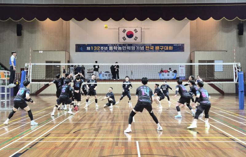 전국 800명 배구 동호인 정읍서 격돌…동학농민혁명기념 132주년 기념 대회 