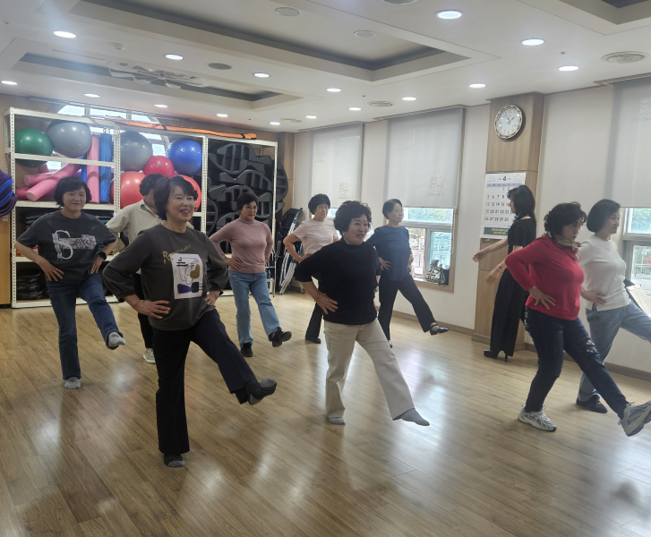 장수군노인복지관, 시니어 워킹 프로그램 운영