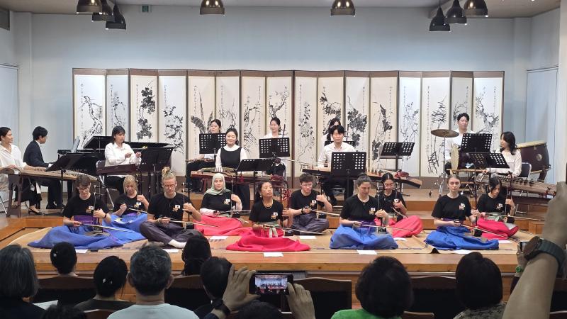독일인들이 해금으로 연주한 ‘고향의 봄’