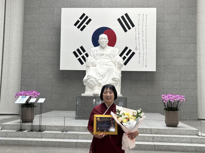 35년 한지사랑 외길, 전통과 K-컬처의 가치를 세계에 알리다