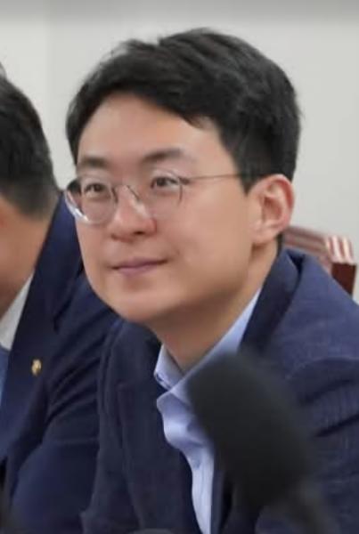인터뷰-국회 보건복지위원회 소속 박지원 더불어민주당 의원(전북 군산·김제·부안)

박지원 의원 “남원 국립의전원, 전북 의료격차 해소의 출발점…2029년 개교 반드시 뒷받침”