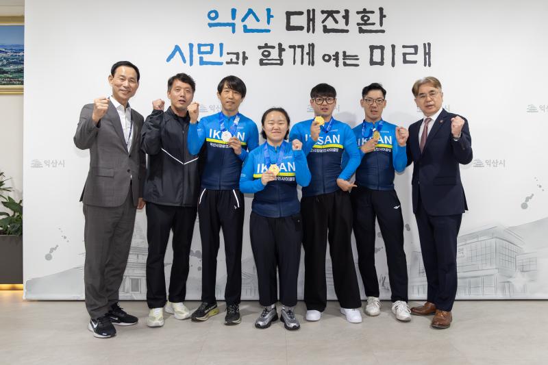   익산 장애인사이클팀, 창단 첫해 금빛 질주