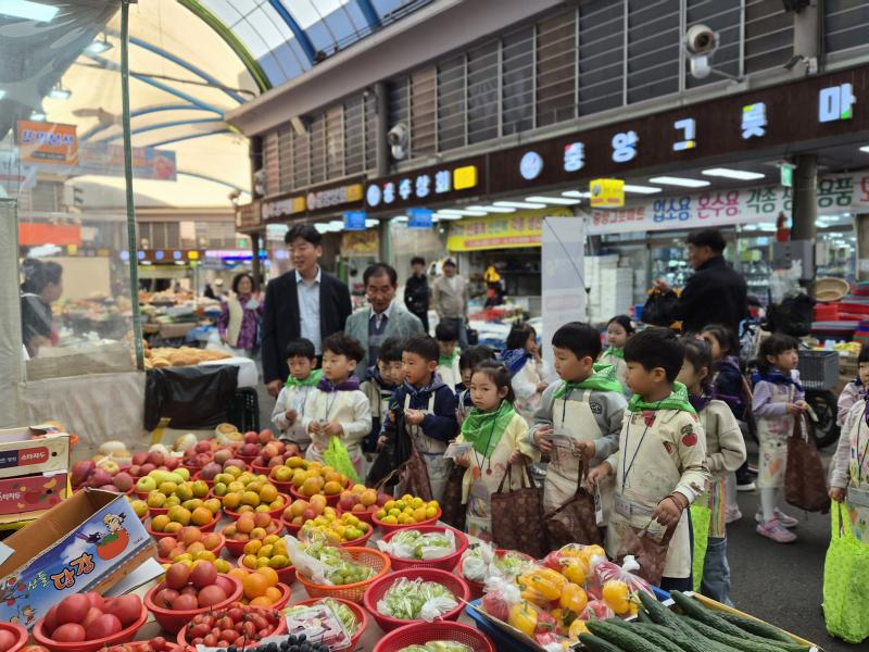 소진공 전주센터, '시장도 살리GO! 지구도 살리GO! 꼬마상인 출동!' 추진