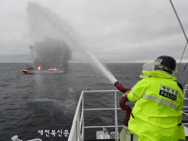 폭염에 선박 화재 ‘비상’…군산해경 “에어컨 실외기·기름통 관리 철저” 