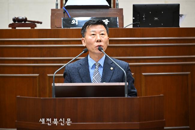 완주군의회, 신정읍-신계룡 송전선로 건설사업 전면 재검토 촉구 건의안 채택 