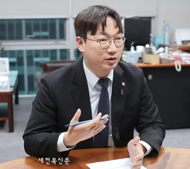 모경종 민주당 전국청년위원장 “청년특구 확대는 선택 아닌 승리 전략…청년이 뛰어야 민주당이 산다” 