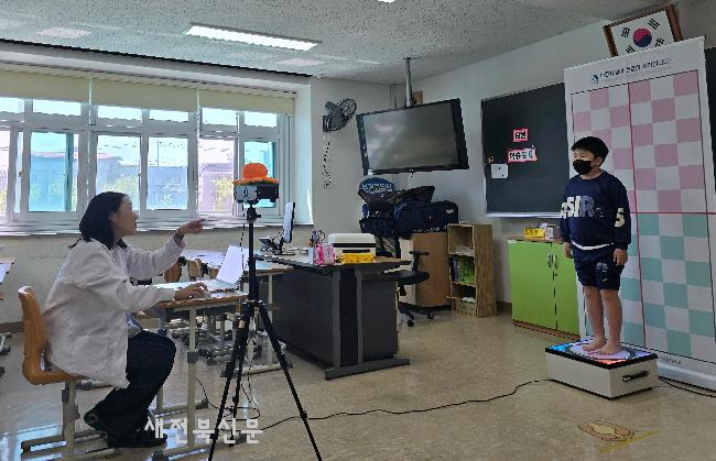 학생 ‘거북목’개선 프로그램‘호응’