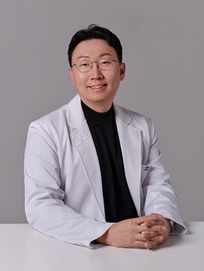 라미네이트 치아 치료, 자연스러운 심미 개선을 원한다면 ‘치아 손상 최소화’가 관건 